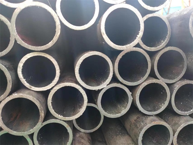 临沂10#结构用无缝钢管